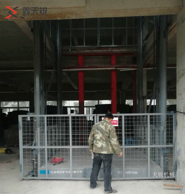 本溪10吨液压货梯交付使用